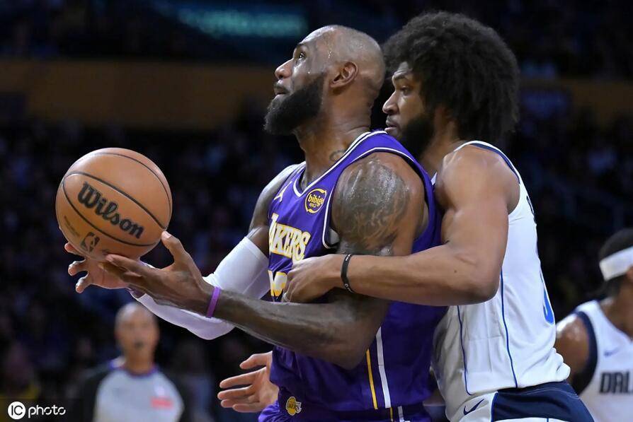 纪录收割机!詹姆斯再迎里程碑 一战超爵士两大名宿